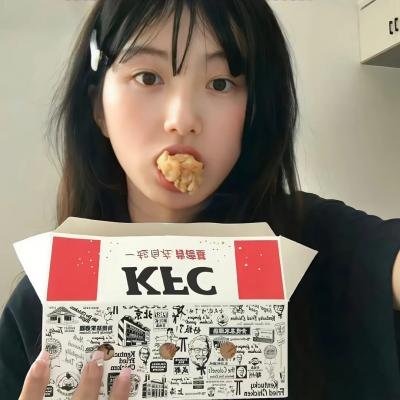 红衣小女孩